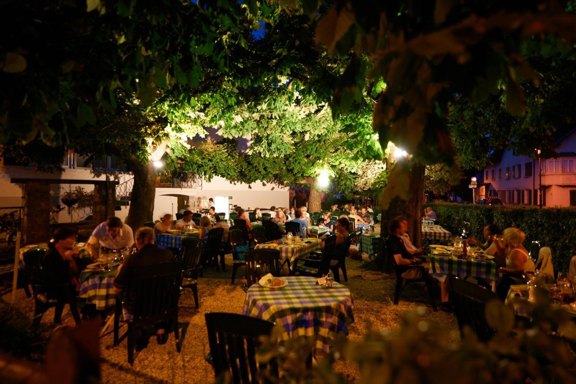 Hotel Gasthof Kroenele Лустенау Екстер'єр фото