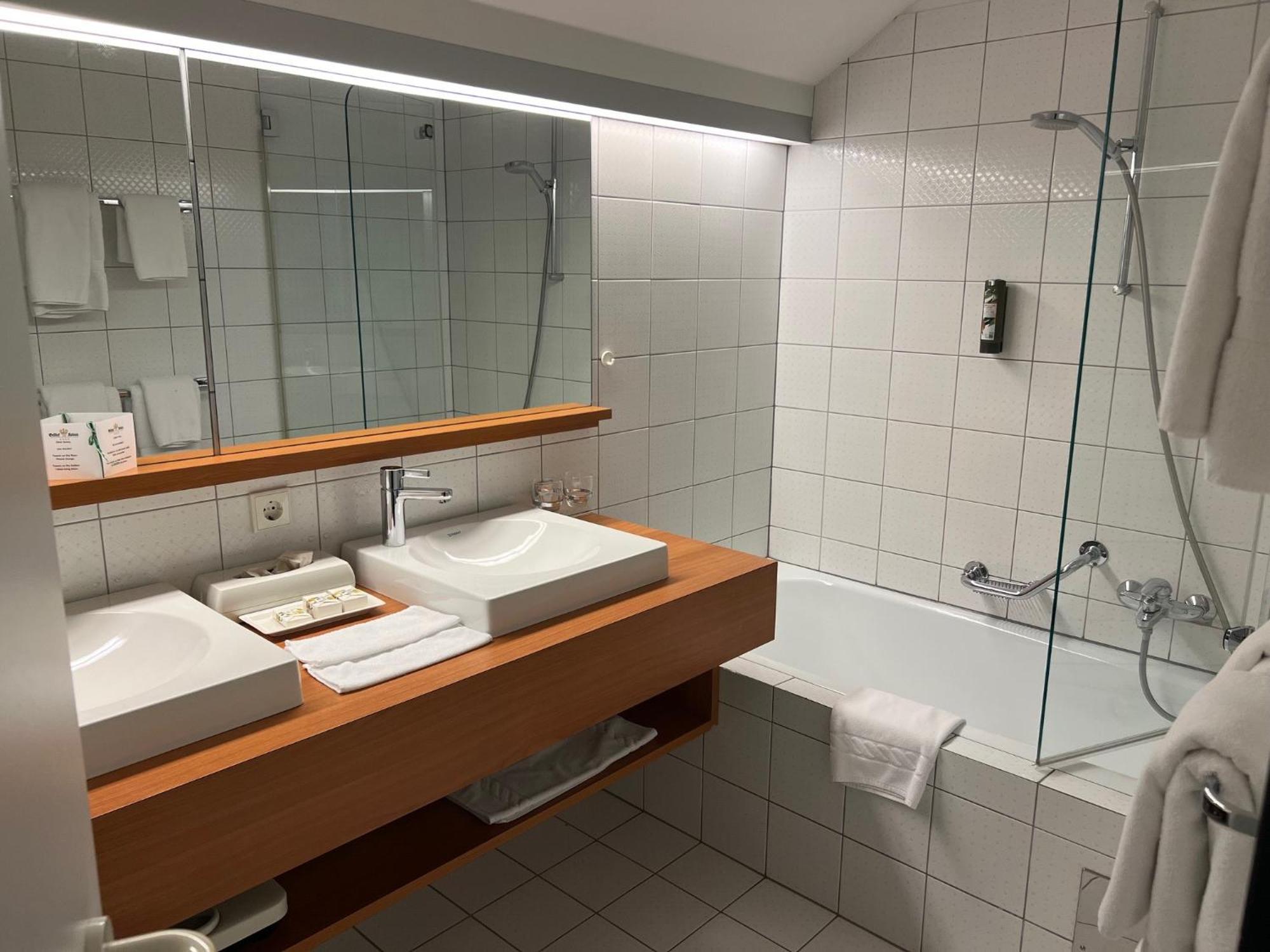 Hotel Gasthof Kroenele Лустенау Екстер'єр фото