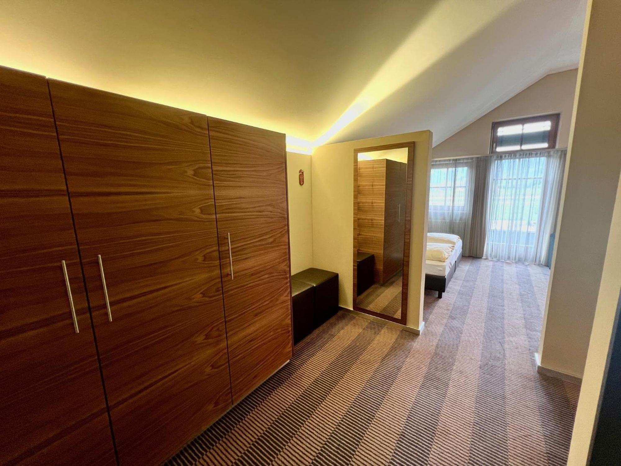 Hotel Gasthof Kroenele Лустенау Екстер'єр фото